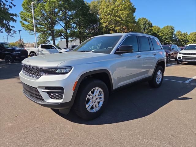 2025 Jeep Grand Cherokee GRAND CHEROKEE LAREDO 4X2 2025 Jeep Grand Cherokee GRAND CHEROKEE LAREDO 4X2