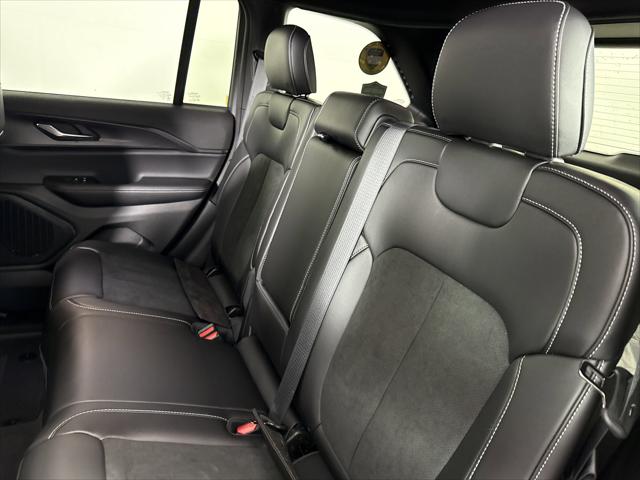 2025 Jeep Grand Cherokee GRAND CHEROKEE ALTITUDE 4X4 2025 Jeep Grand Cherokee GRAND CHEROKEE ALTITUDE 4X4