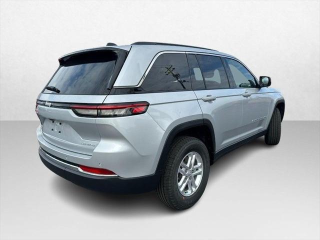 2025 Jeep Grand Cherokee GRAND CHEROKEE LAREDO 4X4