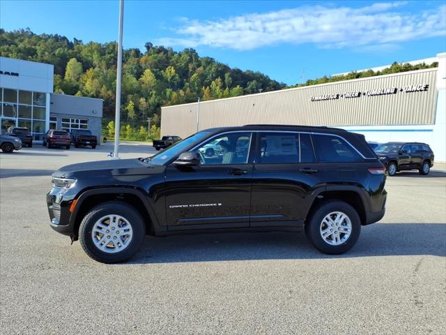 2025 Jeep Grand Cherokee GRAND CHEROKEE LAREDO 4X4 2025 Jeep Grand Cherokee GRAND CHEROKEE LAREDO 4X4