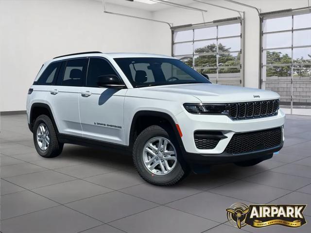 2025 Jeep Grand Cherokee GRAND CHEROKEE LAREDO 4X4 2025 Jeep Grand Cherokee GRAND CHEROKEE LAREDO 4X4
