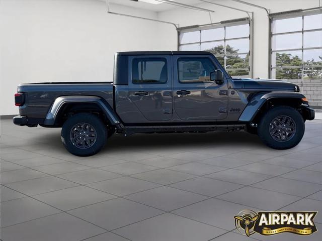 2025 Jeep Gladiator GLADIATOR SPORT S 4X4