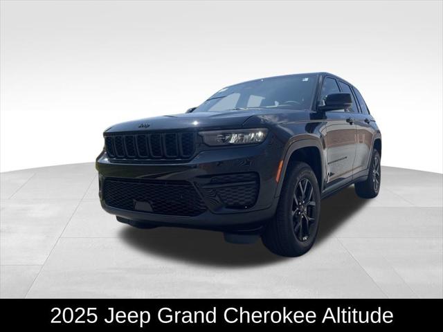 2025 Jeep Grand Cherokee GRAND CHEROKEE ALTITUDE 4X4