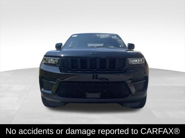 2025 Jeep Grand Cherokee GRAND CHEROKEE ALTITUDE 4X4