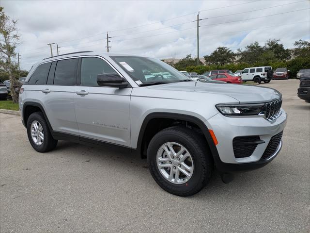 2025 Jeep Grand Cherokee GRAND CHEROKEE LAREDO 4X4