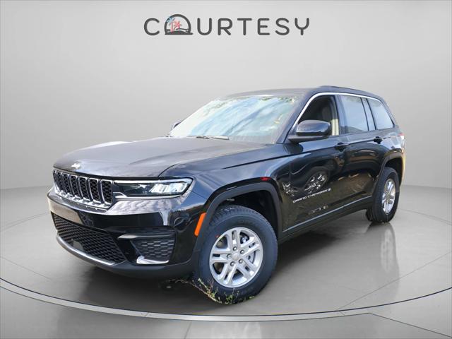 2025 Jeep Grand Cherokee GRAND CHEROKEE LAREDO 4X2