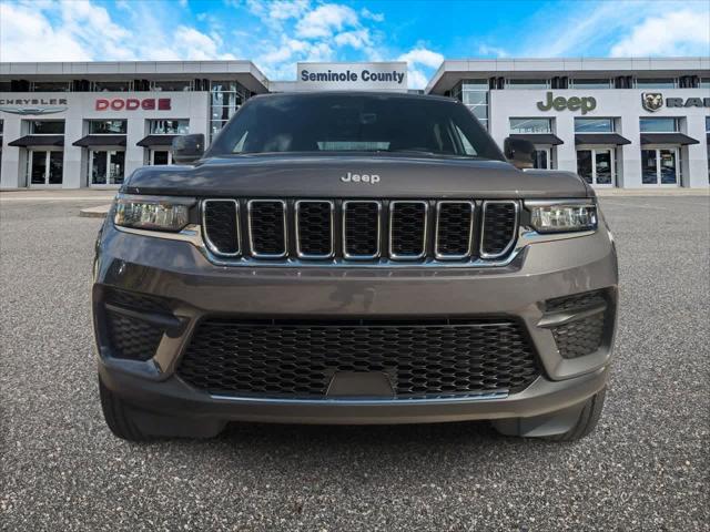 2025 Jeep Grand Cherokee GRAND CHEROKEE LAREDO 4X4