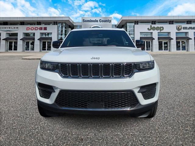 2025 Jeep Grand Cherokee GRAND CHEROKEE LAREDO 4X4