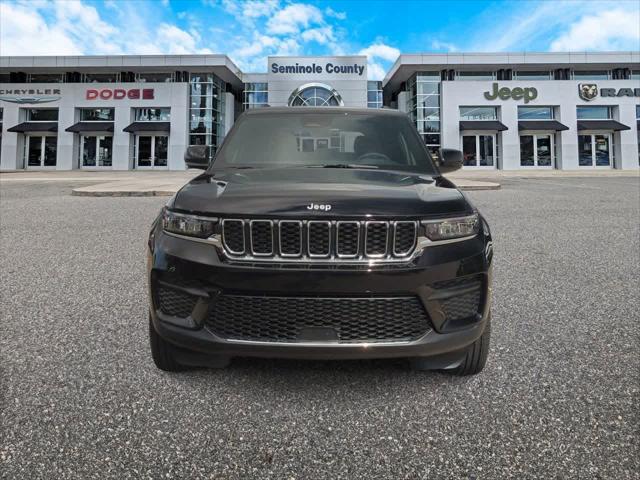 2025 Jeep Grand Cherokee GRAND CHEROKEE LAREDO 4X4