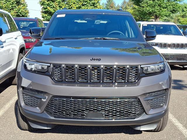 2025 Jeep Grand Cherokee GRAND CHEROKEE ALTITUDE 4X4