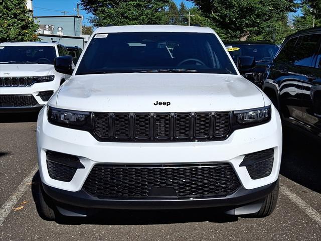 2025 Jeep Grand Cherokee GRAND CHEROKEE ALTITUDE 4X4
