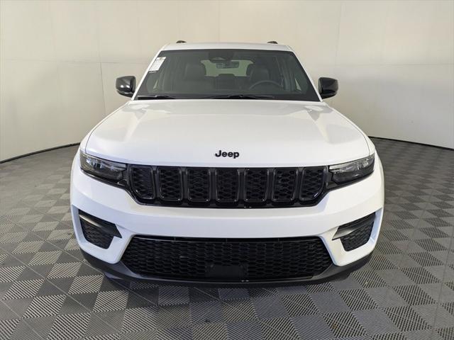 2025 Jeep Grand Cherokee GRAND CHEROKEE ALTITUDE 4X2 2025 Jeep Grand Cherokee GRAND CHEROKEE ALTITUDE 4X2