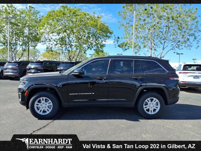 2025 Jeep Grand Cherokee GRAND CHEROKEE LAREDO 4X2
