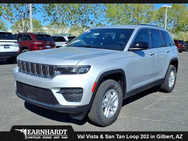 2025 Jeep Grand Cherokee GRAND CHEROKEE LAREDO 4X2