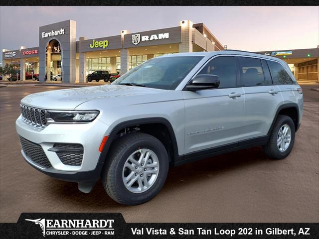 2025 Jeep Grand Cherokee GRAND CHEROKEE LAREDO 4X2