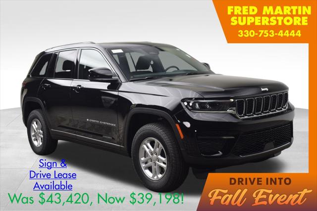 2025 Jeep Grand Cherokee GRAND CHEROKEE LAREDO 4X4