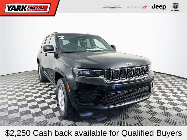2025 Jeep Grand Cherokee GRAND CHEROKEE LAREDO 4X4