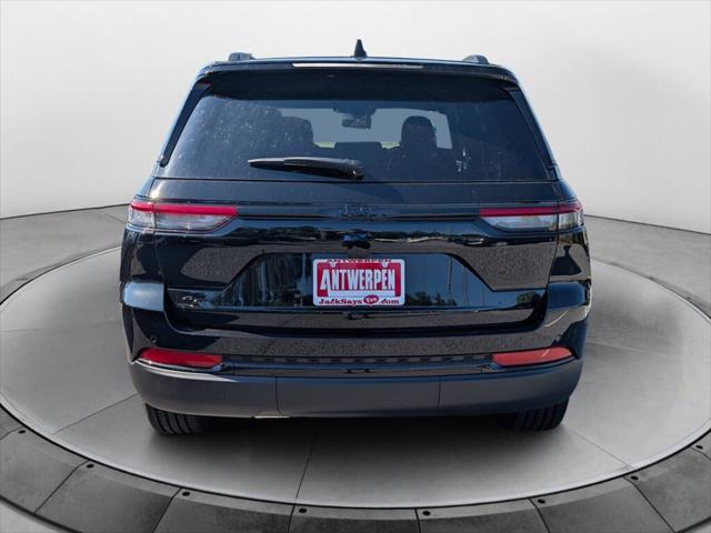 2025 Jeep Grand Cherokee GRAND CHEROKEE ALTITUDE 4X4
