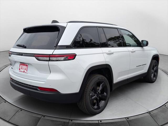 2025 Jeep Grand Cherokee GRAND CHEROKEE ALTITUDE 4X4