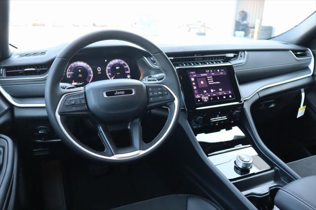 2025 Jeep Grand Cherokee GRAND CHEROKEE L ALTITUDE 4X2