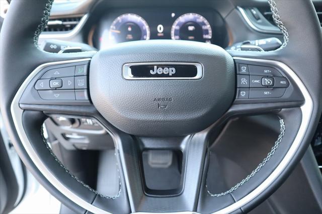 2025 Jeep Grand Cherokee GRAND CHEROKEE L ALTITUDE 4X2