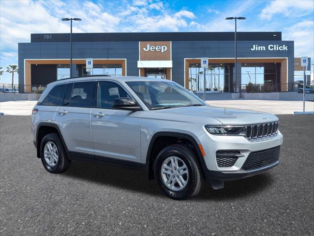 2025 Jeep Grand Cherokee GRAND CHEROKEE LAREDO 4X2