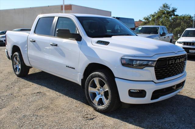 2025 RAM Ram 1500 RAM 1500 TRADESMAN CREW CAB 4X2 57 BOX