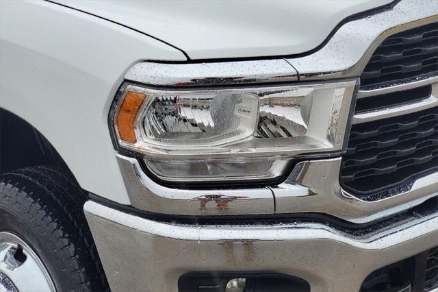 2024 RAM 3500 Big Horn Crew Cab 4x4 8 Box