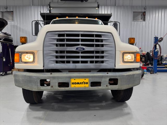 1998 Ford F700 F Series XL