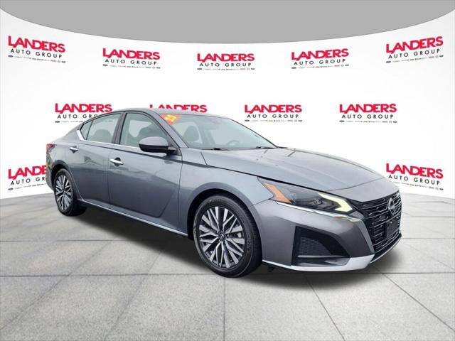 2023 Nissan Altima SV FWD