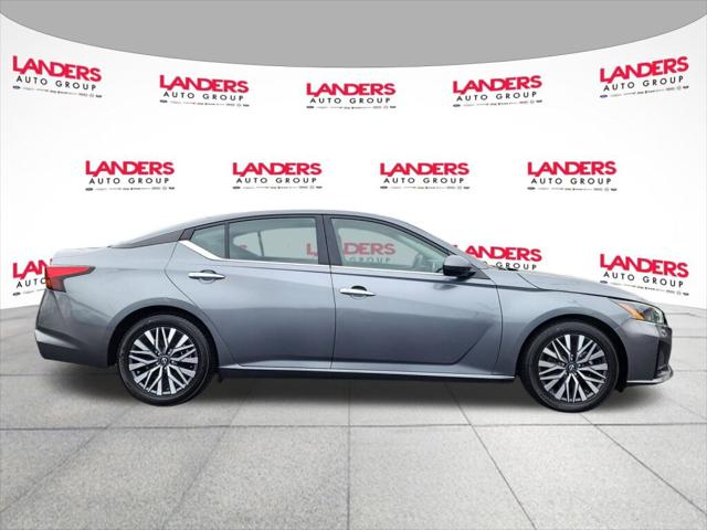 2023 Nissan Altima SV FWD