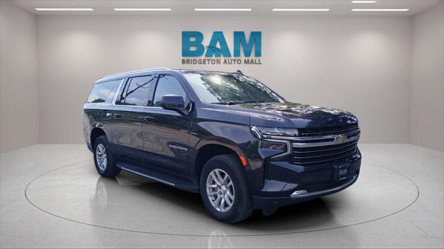 2023 Chevrolet Suburban 4WD LT
