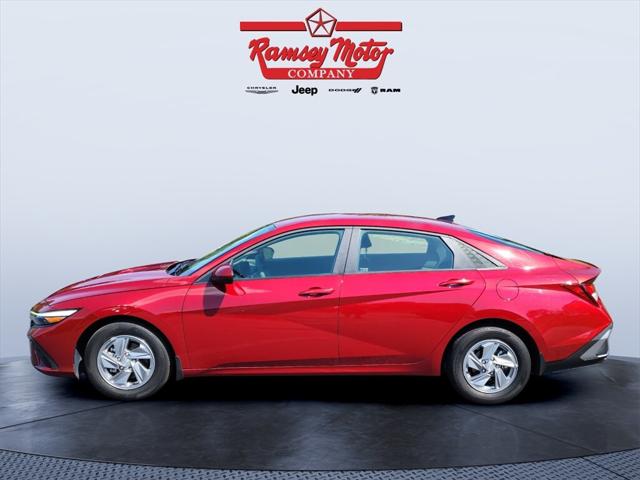 2024 Hyundai Elantra SE