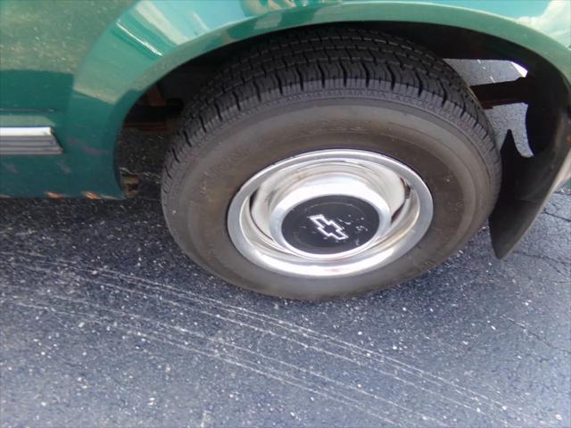 1998 Chevrolet Astro Base
