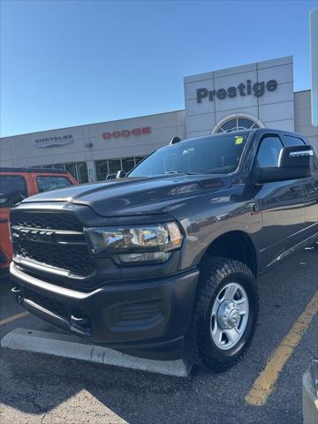 2024 RAM 3500 Tradesman Crew Cab 4x4 8 Box