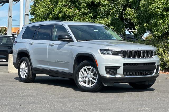 2023 Jeep Grand Cherokee L Laredo 4x4
