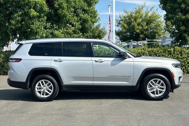 2023 Jeep Grand Cherokee L Laredo 4x4