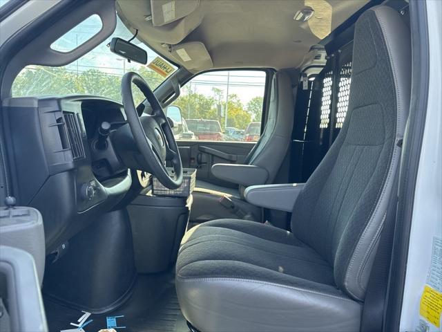 2024 Chevrolet Express Cargo RWD 2500 Regular Wheelbase WT