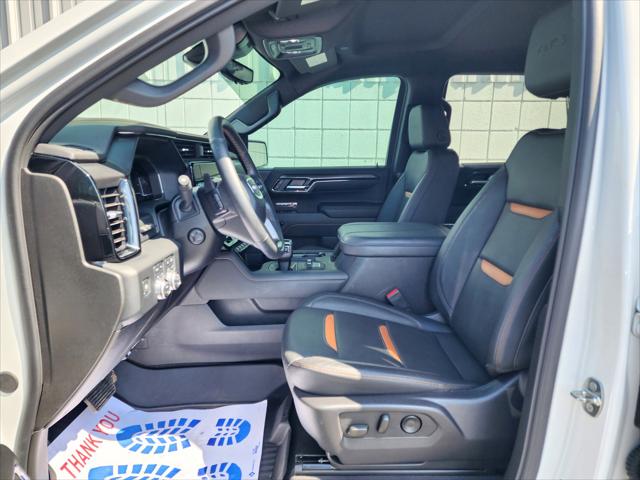 2024 GMC Sierra 1500 4WD Crew Cab Short Box AT4