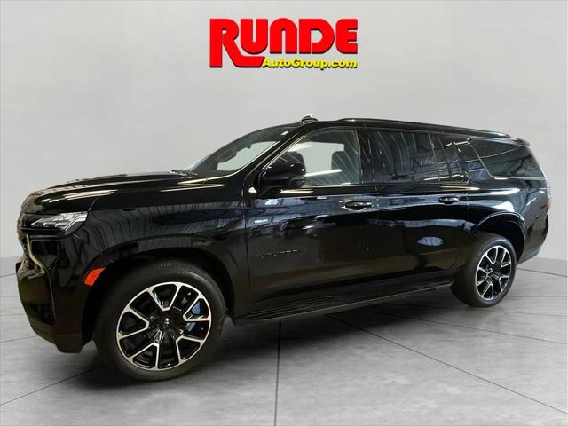 2023 Chevrolet Suburban 4WD RST