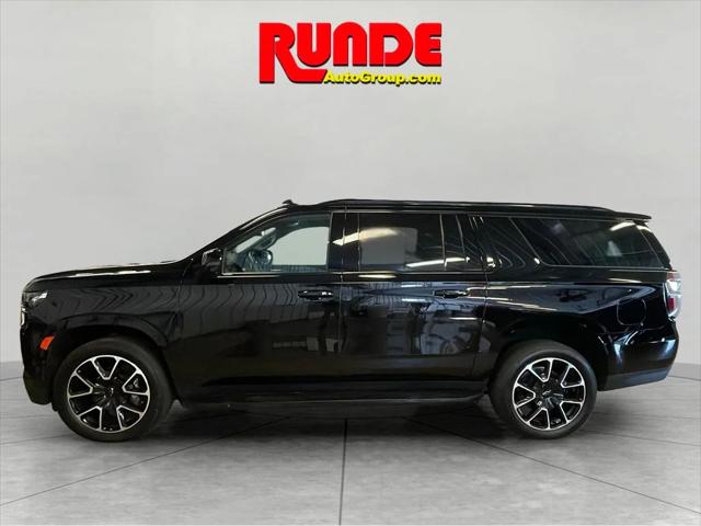 2023 Chevrolet Suburban 4WD RST