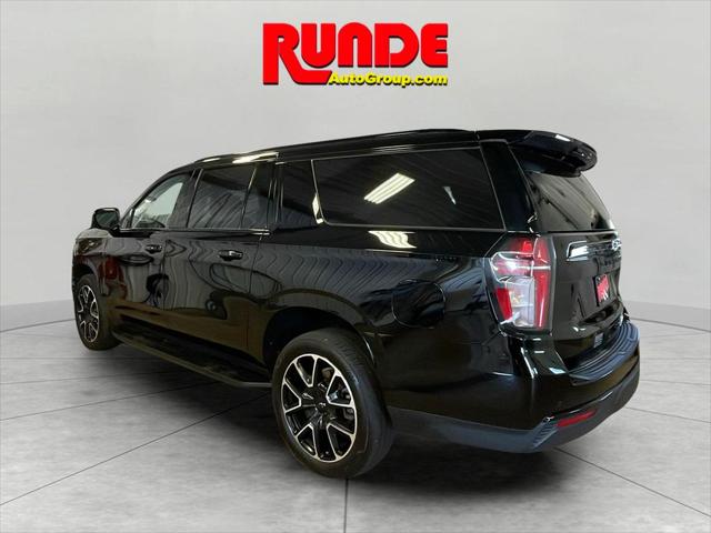 2023 Chevrolet Suburban 4WD RST