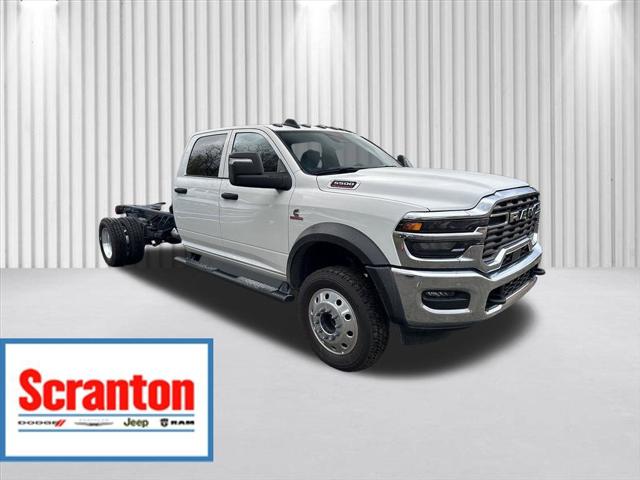 2026 RAM Ram 5500 Chassis Cab RAM 5500 TRADESMAN CHASSIS CREW CAB 4X4 84 CA 2026 RAM Ram 5500 Chassis Cab RAM 5500 TRADESMAN CHASSIS CREW CAB 4X4 84 CA