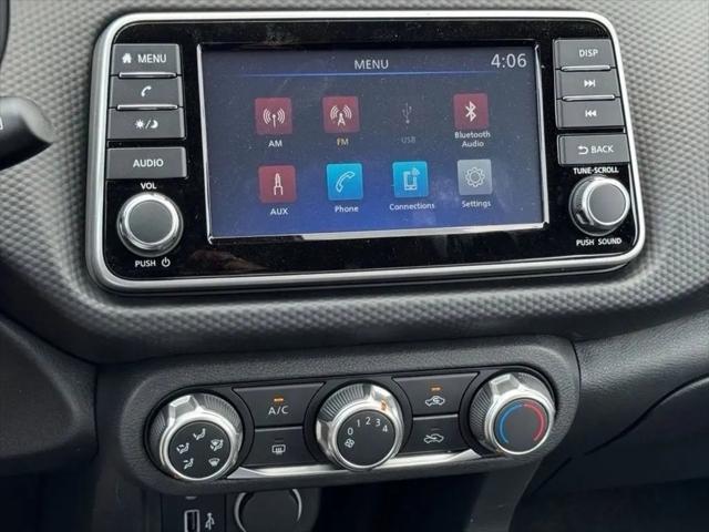 2025 Nissan Kicks S