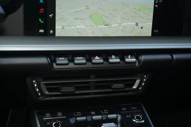 2022 Porsche 911 Carrera