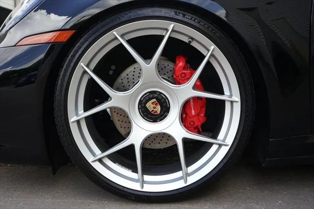 2022 Porsche 911 Carrera