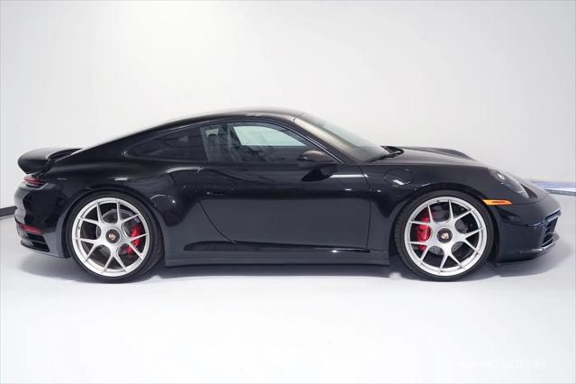 2022 Porsche 911 Carrera