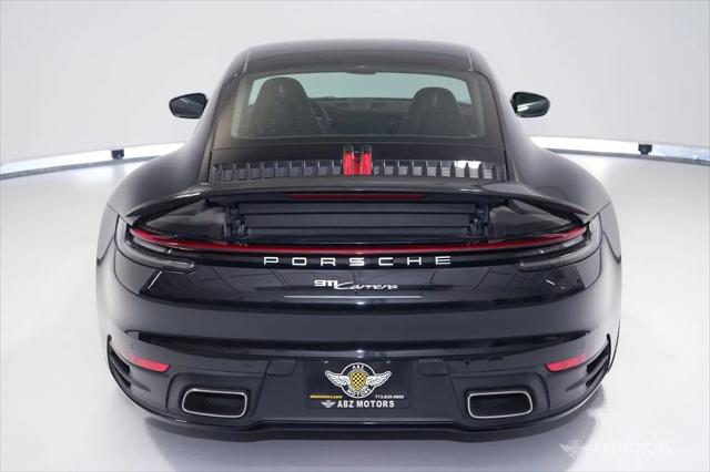 2022 Porsche 911 Carrera
