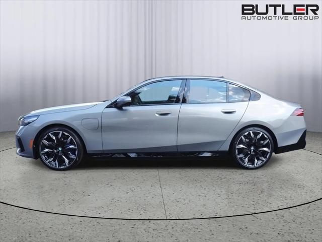 2026 BMW 5 Series 550e xDrive