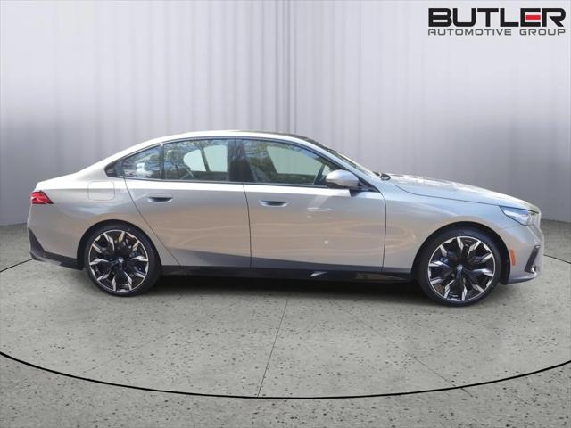 2026 BMW 5 Series 550e xDrive